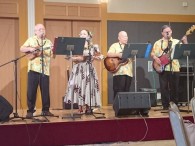 演奏はｻﾝﾗｲｽﾞ神戸(*^。^*)