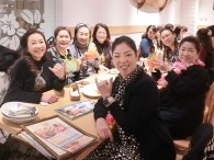 食べて踊って楽しみますよぉ～