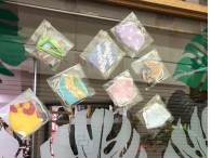 手作りマスク、スタジオに置いています