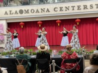 わぁ～、観客いっぱいですぅ