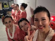 舞台裏で待機中！！