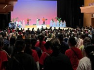 「♪～ﾊﾜｲｱﾛﾊ」で無事終演(*^-^*)